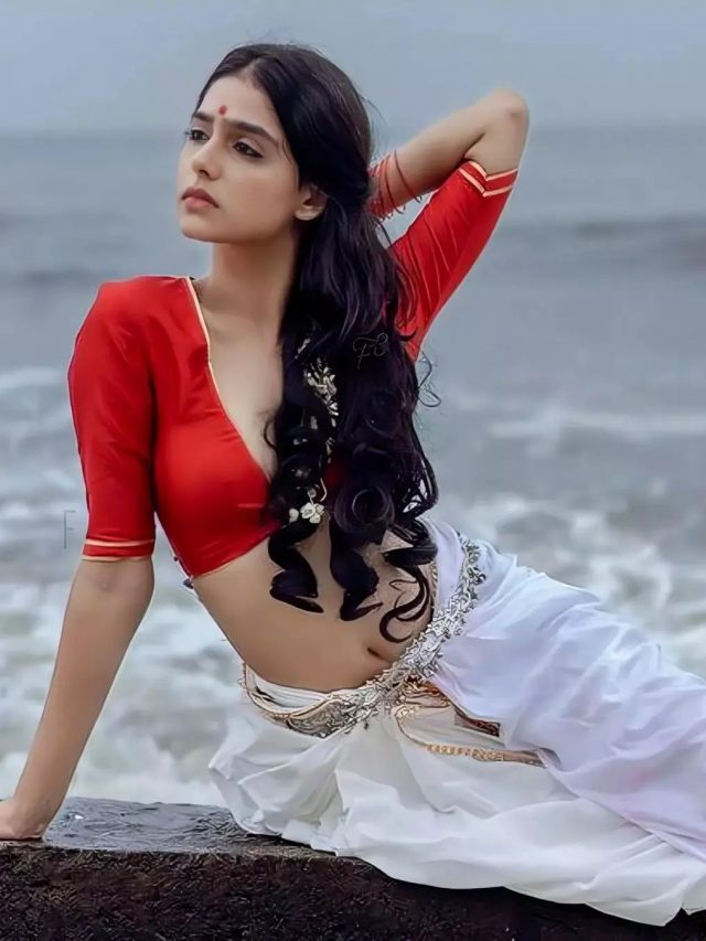 Actress Anaswara Rajan latest hot glamarous photoshoot !!