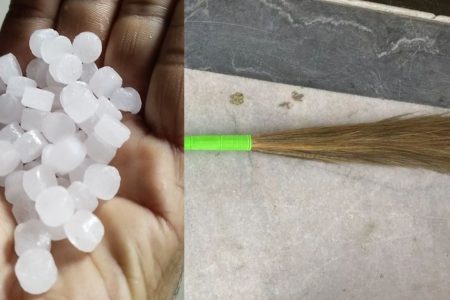 ഒരു നുള്ള് കർപ്പൂരം ചൂലിൽ ഇങ്ങനെ ചെയ്താൽ മതി! ഒരു മാസത്തേക്ക് ഇനി ആരും വീട് ക്ലീൻ ചെയ്യേണ്ട! മാറാലയോ പൊടിയോ ഉണ്ടാവില്ല!! | Home Cleaning Tips Using Karpooram